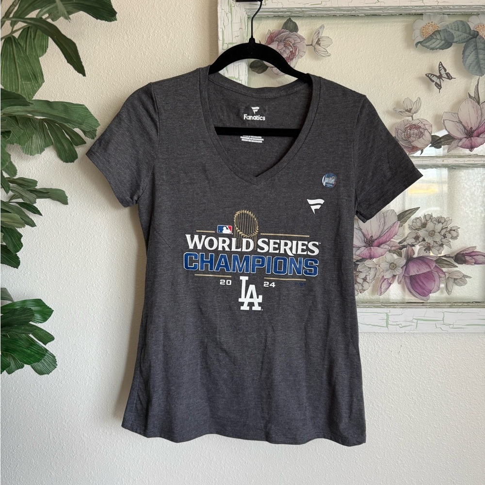Fanatics Gray LA Dodgers World Series Champions V-Neck Shirt